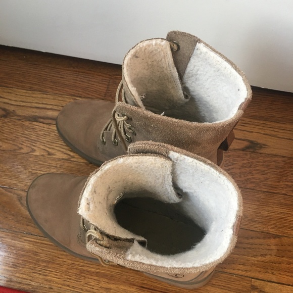 (SOLD) Timberland Jayne Boots in Taupe - Picture 4 of 4